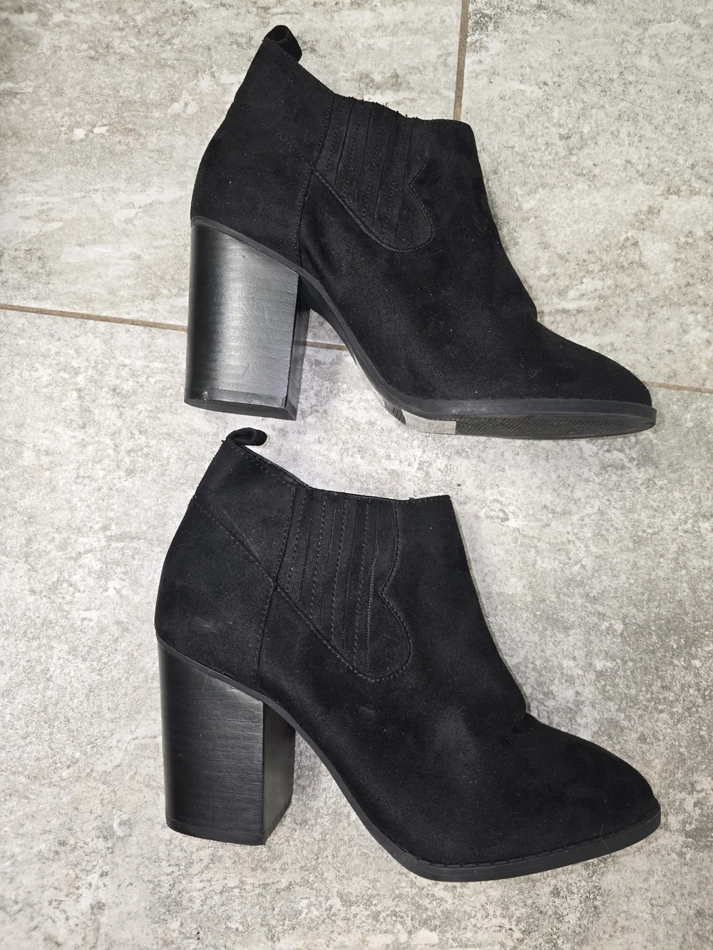Forever 21 Black Suede Ankle Booties with Block Heel